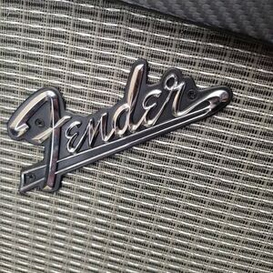 Fender Mustang I 20W Modeling Guitar Amplifier – Versatile Practice Amp